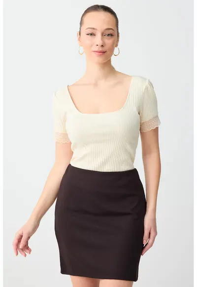 Tricou din amestec de modal cu dantela - Alb fildes
