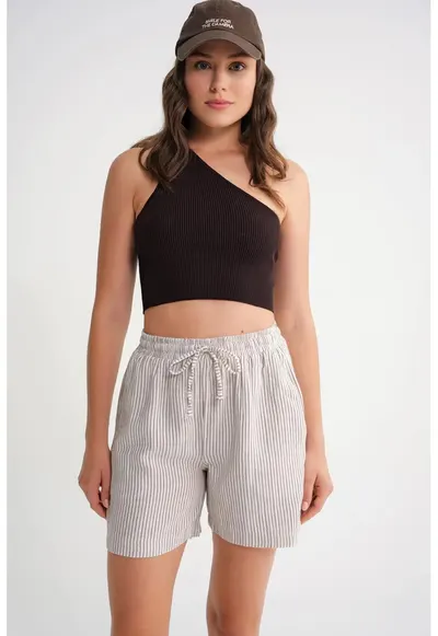 Pantaloni scurti dama - cu talie inalta - dungi - maro cafea/alb - textil