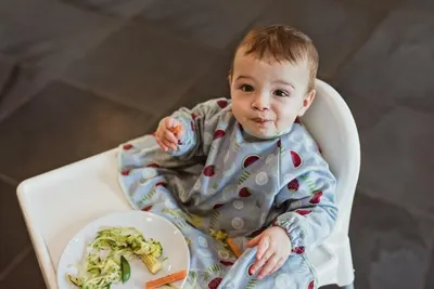 Baveta lunga cu maneci si ventuze Fructe