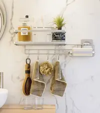 Raft de baie multifunctional, cu suport pentru prosoape si sapun, finisaj cromat, prindere prin lipire – montaj rapid in 5 minute fără găurire