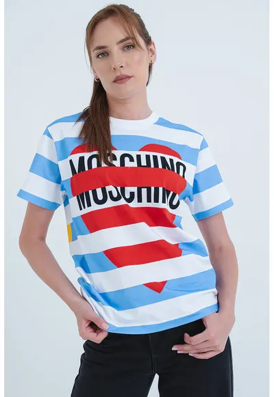 Tricou cu model in dungi si logo - Rosu/Alb optic/Albastru deschis