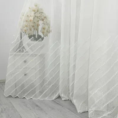 Perdea Mina tip IN Brodat, Ivoire, 140cm latime x 260cm inaltime, cu rejansa pt bara