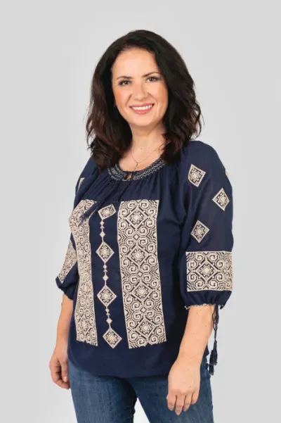 Ie traditionala bleumarin cu motiv geometric crem Tamara 02