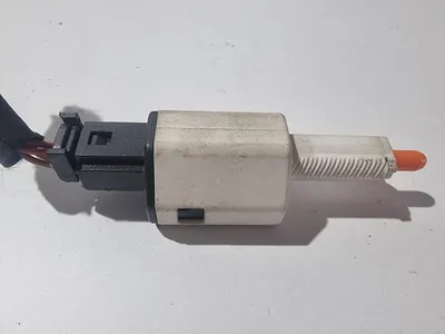 Senzor pedala frana 465010015r Renault Megane 3 (2008-2012)