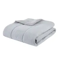 Cuvertură gri deschis matlasată din micropluș pentru pat dublu 200x220 cm Cosy Cord – Catherine Lansfield