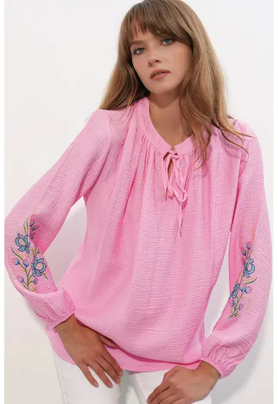 Bluza dama - bluza supradimensionata - broderie - roz intens - crep