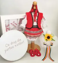 Set Botez Traditional Muna 7 - 4 piese costumas, lumanare, trusou si cufar