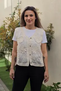 Vesta Macrame 2