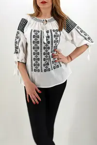 Ie Traditionala Luna 2