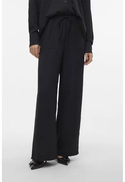 Pantaloni cu croiala ampla si snur - Negru