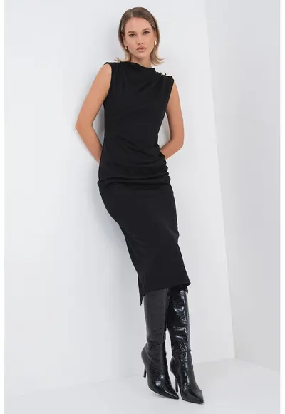 Rochie midi cu fronseuri si detalii metalice - Auriu/Negru