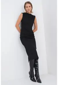 Rochie midi cu fronseuri si detalii metalice - Auriu/Negru