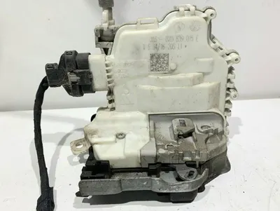 Broasca usa stanga spate 8X0839015E Audi A4 (2015-2019) [8W2, B9]