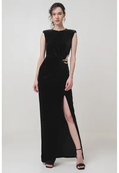 Rochie cu lant la decolteu Elegant - Negru