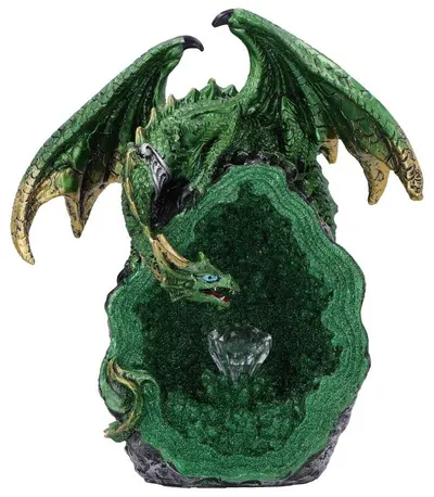 Statuetă Nemesis Now Fantasy: Dragons - Emerald Overseer, 18 cm