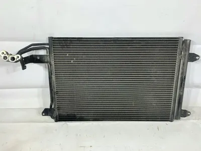 Radiator clima VALEO 817777 Skoda Octavia 2 facelift (2008-2013) 1.2 tsi CBZB
