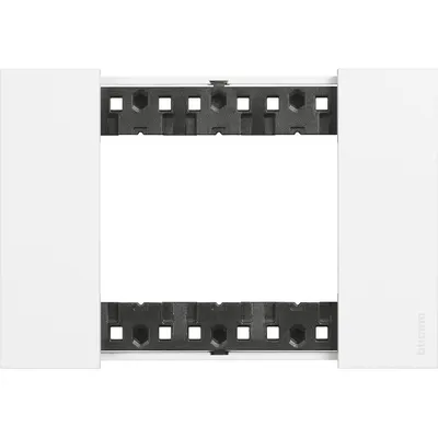 Rama ornament 3 module Bticino Living Now KA4803KW, alb