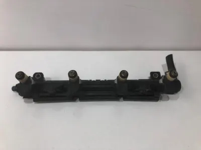 Rampa injectie 036133319ae Volkswagen Golf 4 (1997-2005) 1.4 benzina