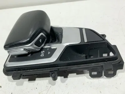 Selector cutie viteze cu ornament consola 8W1713140D Audi A4 (2015-2019) [8W2, B9] 2.0 tdi DEUA