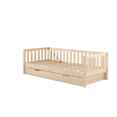 Pat pentru copii în culoare naturală din lemn de pin cu somieră 90x200 cm Fritz – Vipack