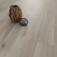 Parchet laminat Grand Ispir Oak 12mm clasa 33 AC5 maro deschis