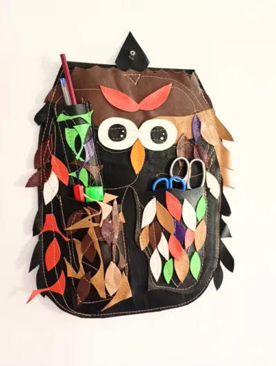 Organizator pentru perete,lucrat manual din piele naturala , cu bufnita,unicat