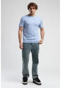 Tricou cu logo si decolteu la baza gatului - JOHNSON - Albastru deschis - Albastru deschis