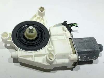 Motoras macara geam dreapta spate 0130822504 Mercedes C-Class (2007-2010) [W204]