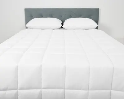 Pilota pentru vara Somnart HypoAllergenicMed din microfibra 180 x 200 cm, 200 g