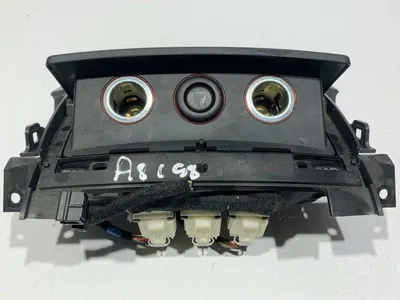 Priza auto / scrumiera 4H0864051B Audi A8 (2009-2017) [4H] D4