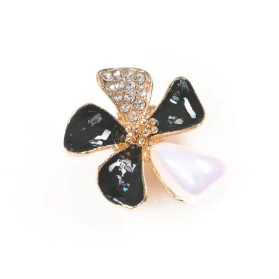 Brosa martisor floare cu pietre negre