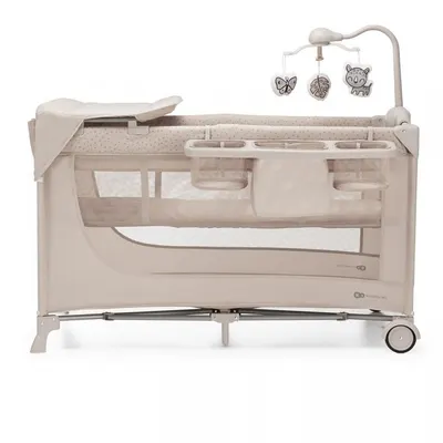 Patut travel Kinderkraft Joy 2 Beige cu 2 nivele, dubla protectie impotriva auto-plierii, intrare laterala cu fermoar, carusel, masuta de infasat si organizator incluse
