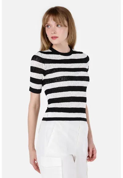 Pulover cu maneci scurte si aspect cu perforatii - Negru stins/Alb murdar