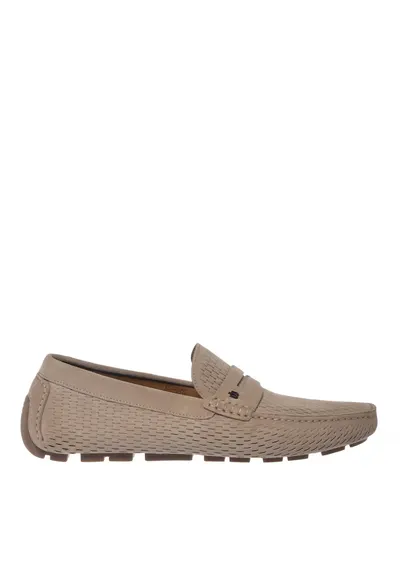 Pantofi loafer din piele intoarsa cu perforatii - Bej