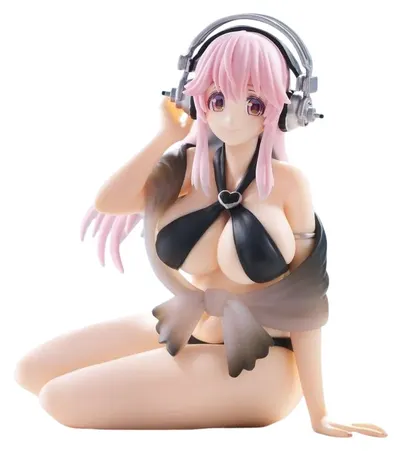 Statuetă FuRyu Animation: Super Sonico - Super Sonico (Black Swimsuit), 10 cm