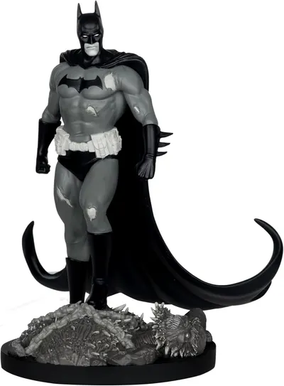 Statuetă McFarlane DC Comics: Batman - Batman (Bjorn Barends) (Black White), 18 cm