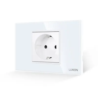 Priza Simpla LUXION cu Rama din Sticla, Standard Italian, 2/3M