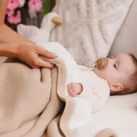 Paturica pentru copii Babyono Crem din bumbac cu polar 75x100 cm