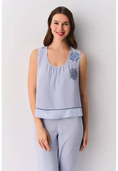 Pijama in dungi fara maneci Amanda - Albastru pastel/Albastru royal