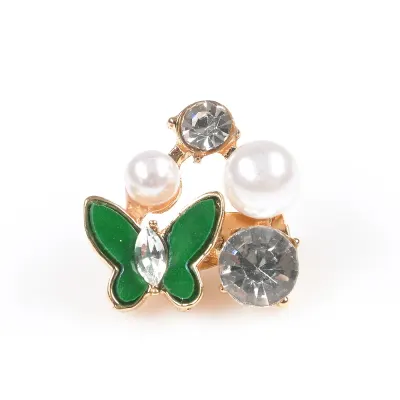 Brosa martisor fluture verde cu perle albe